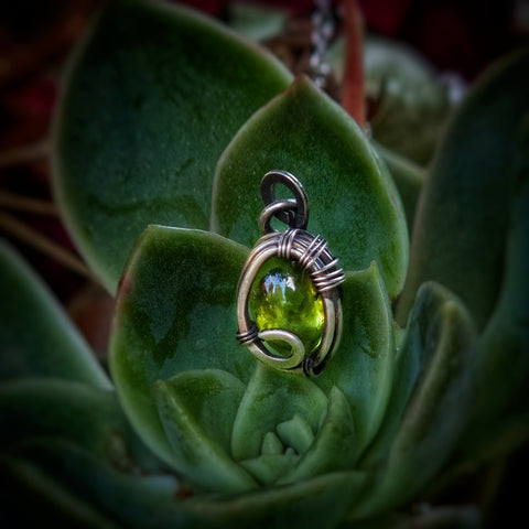 Nova Fire Jewellery Pendant - Bright Green Peridot Gemstone in Antiqued Sterling Silver Wire - Handcrafted, Wire Wrapped Pendant